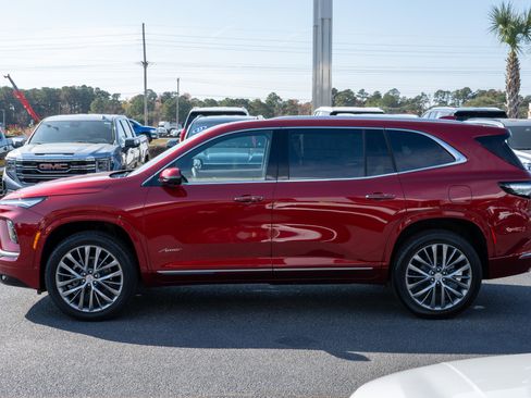 New 2026 Buick Enclave Avenir image 6