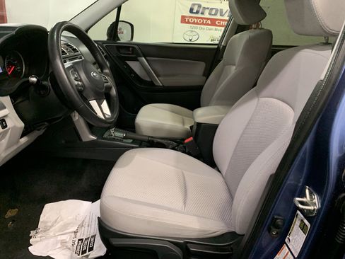 Used 2017 Subaru Forester 2.5i w/ Alloy Wheel Package image 12