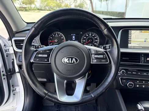 Used 2019 Kia Optima EX w/ EX Premium Package FWD image 25