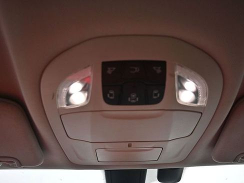 Used 2018 Chrysler Pacifica Touring-L image 30