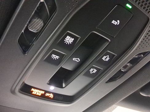 New 2025 Porsche Macan 4S Electric image 31