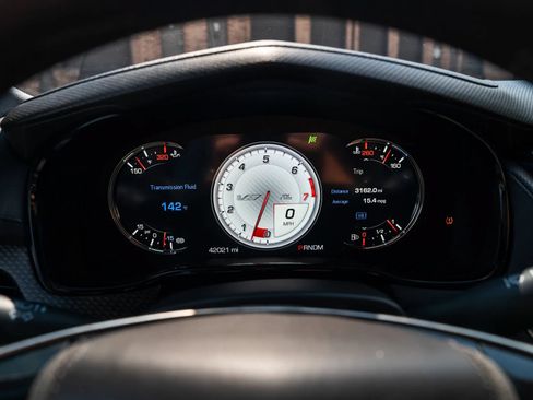 Used 2018 Cadillac CTS V w/ Luxury Package RWD image 28