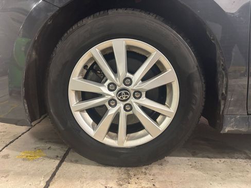 Used 2025 Toyota Camry LE image 29