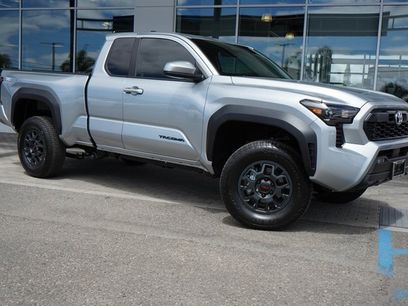 Used 2025 Toyota Tacoma SR5