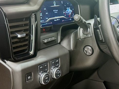 Used 2025 GMC Sierra 1500 AT4 w/ AT4 Premium Package AWD/4WD image 10