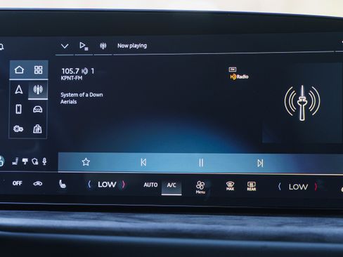 Certified 2025 Audi Q5 Premium w/ Convenience Package image 13