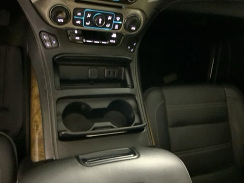 Used 2017 GMC Yukon Denali w/ Open Road Package AWD/4WD image 18