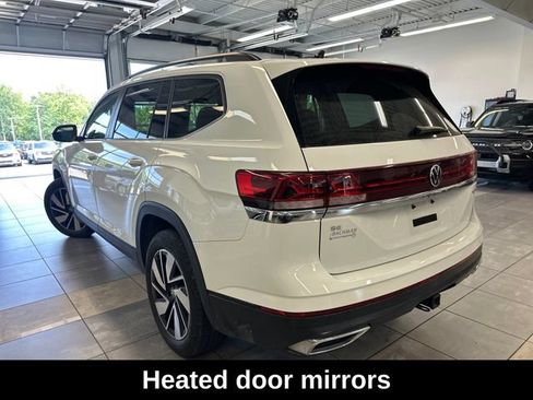 Used 2024 Volkswagen Atlas SE AWD/4WD image 12
