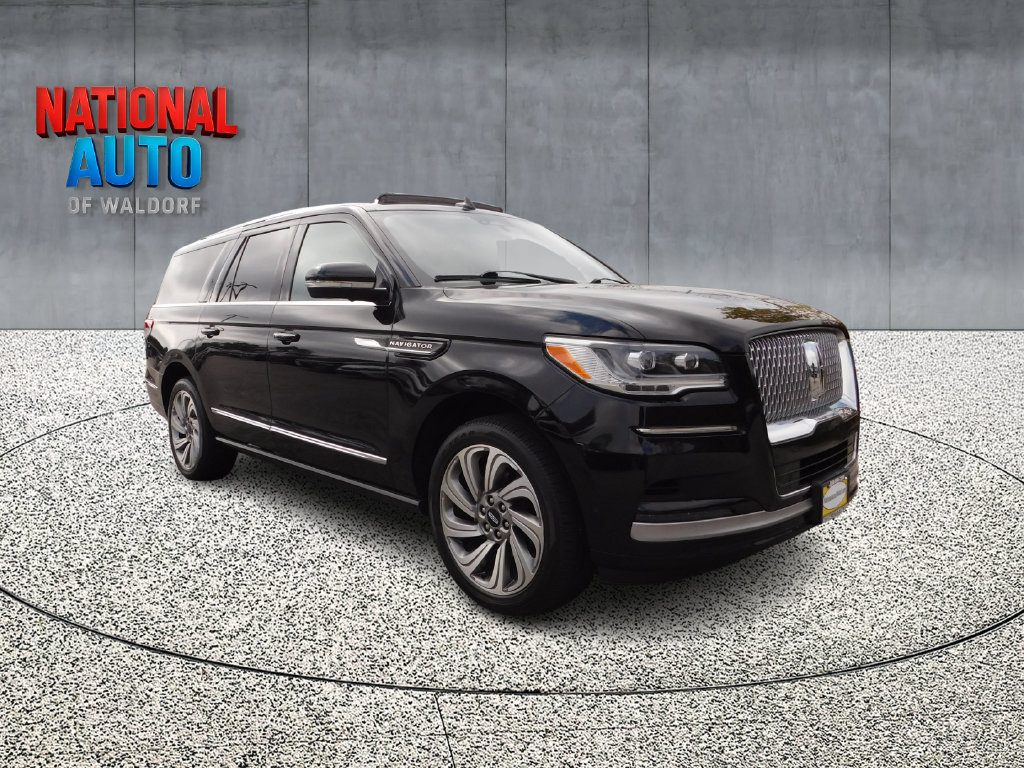 Used 2022 Lincoln Navigator L Reserve AWD/4WD image 1