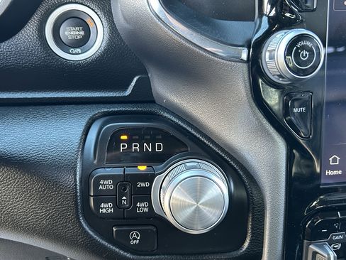 Used 2025 RAM 1500 Laramie image 25