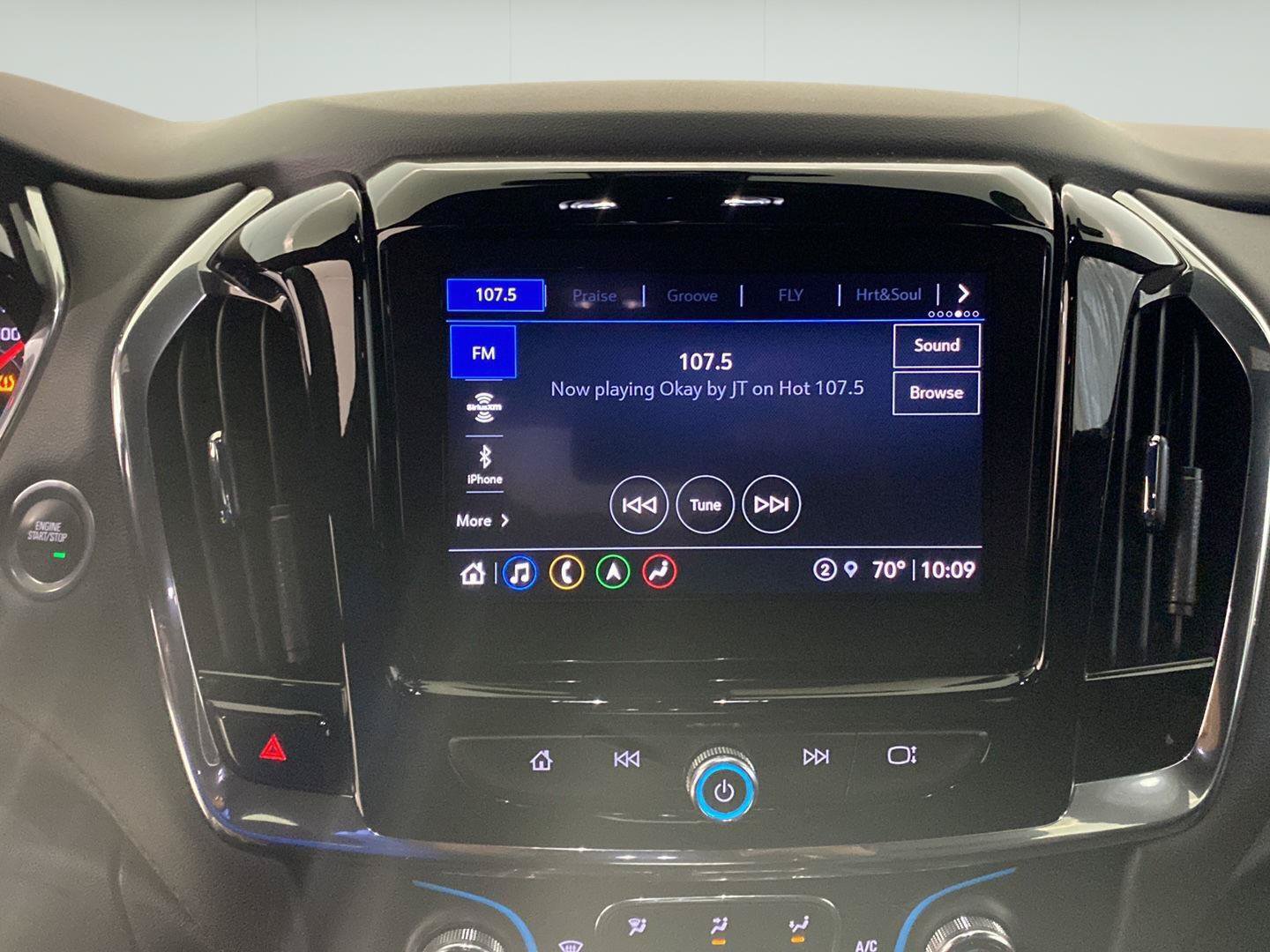 Certified 2023 Chevrolet Traverse RS FWD image 19