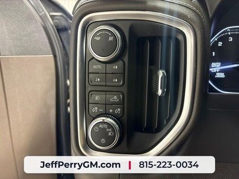Used 2019 GMC Sierra 1500 SLE w/ SLE Value Package AWD/4WD image 14