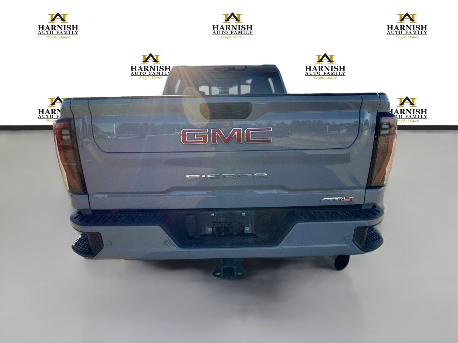 Used 2024 GMC Sierra 2500 AT4 w/ AT4 Premium Plus Package AWD/4WD image 4