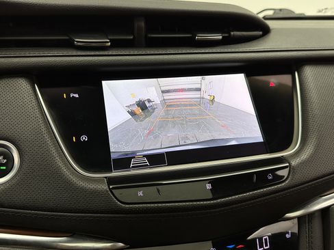 Used 2020 Cadillac XT5 Premium Luxury image 21