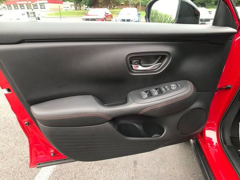 Certified 2025 Honda HR-V Sport image 15