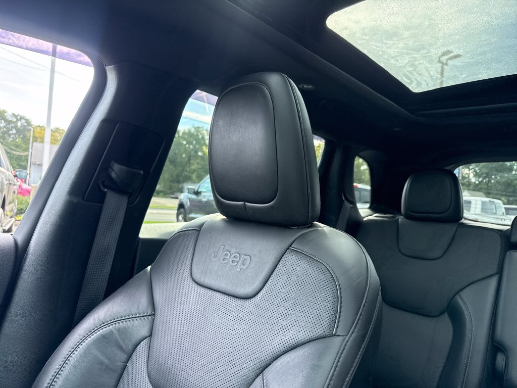Used 2021 Jeep Cherokee High Altitude AWD/4WD image 44