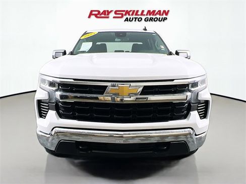 Used 2025 Chevrolet Silverado 1500 LT image 2
