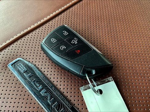 Used 2025 GMC Sierra 2500 Denali Ultimate image 13