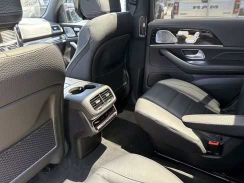 New 2026 Mercedes-Benz GLS 580 4MATIC image 15