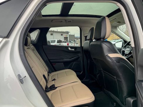 Used 2022 Ford Escape SEL image 13