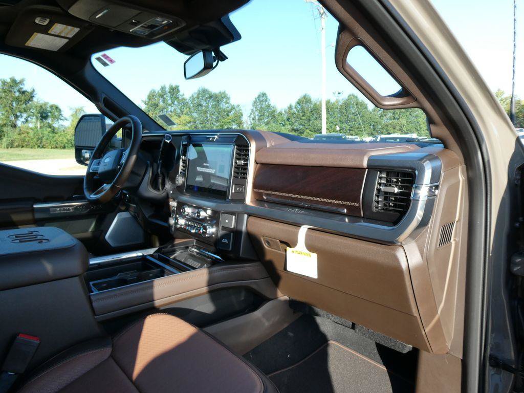 New 2027 Ford F250 King Ranch w/ Chrome Package AWD/4WD image 13