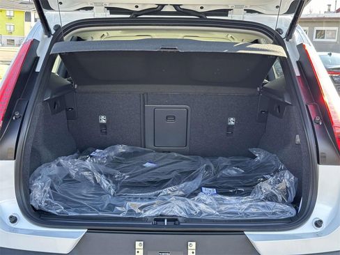 New 2026 Volvo XC40 B5 Ultra w/ Protection Package Premier image 13