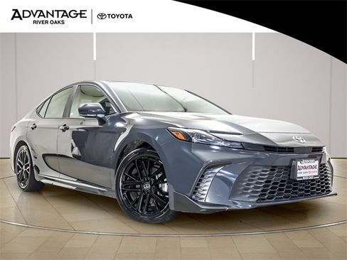 Certified 2025 Toyota Camry SE image 2