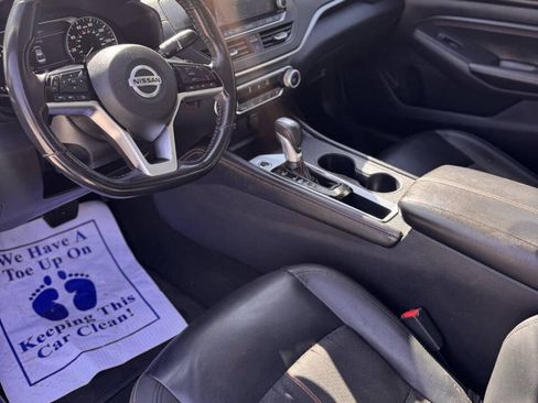 Used 2020 Nissan Altima 2.5 SR FWD image 10