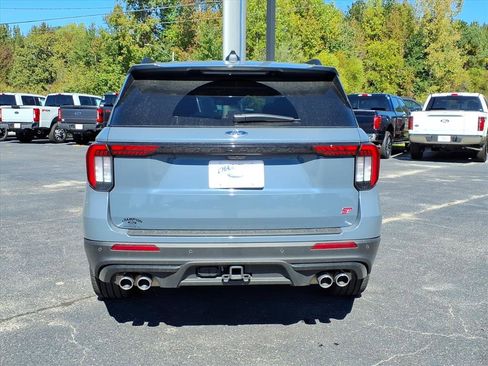 Used 2025 Ford Explorer ST image 23