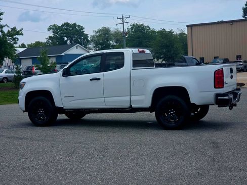 Used 2017 Chevrolet Colorado W/T RWD image 11