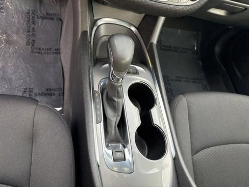 Used 2024 Chevrolet Malibu LT image 32