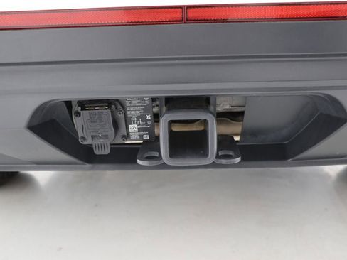 Used 2025 Volkswagen Atlas SE AWD/4WD image 10