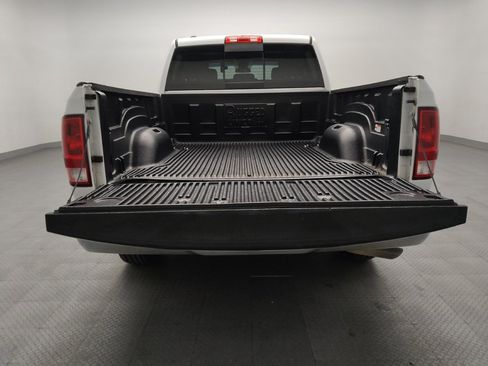 Used 2019 RAM 1500 Classic SLT RWD image 29