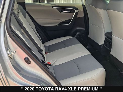 Used 2020 Toyota RAV4 XLE Premium image 26