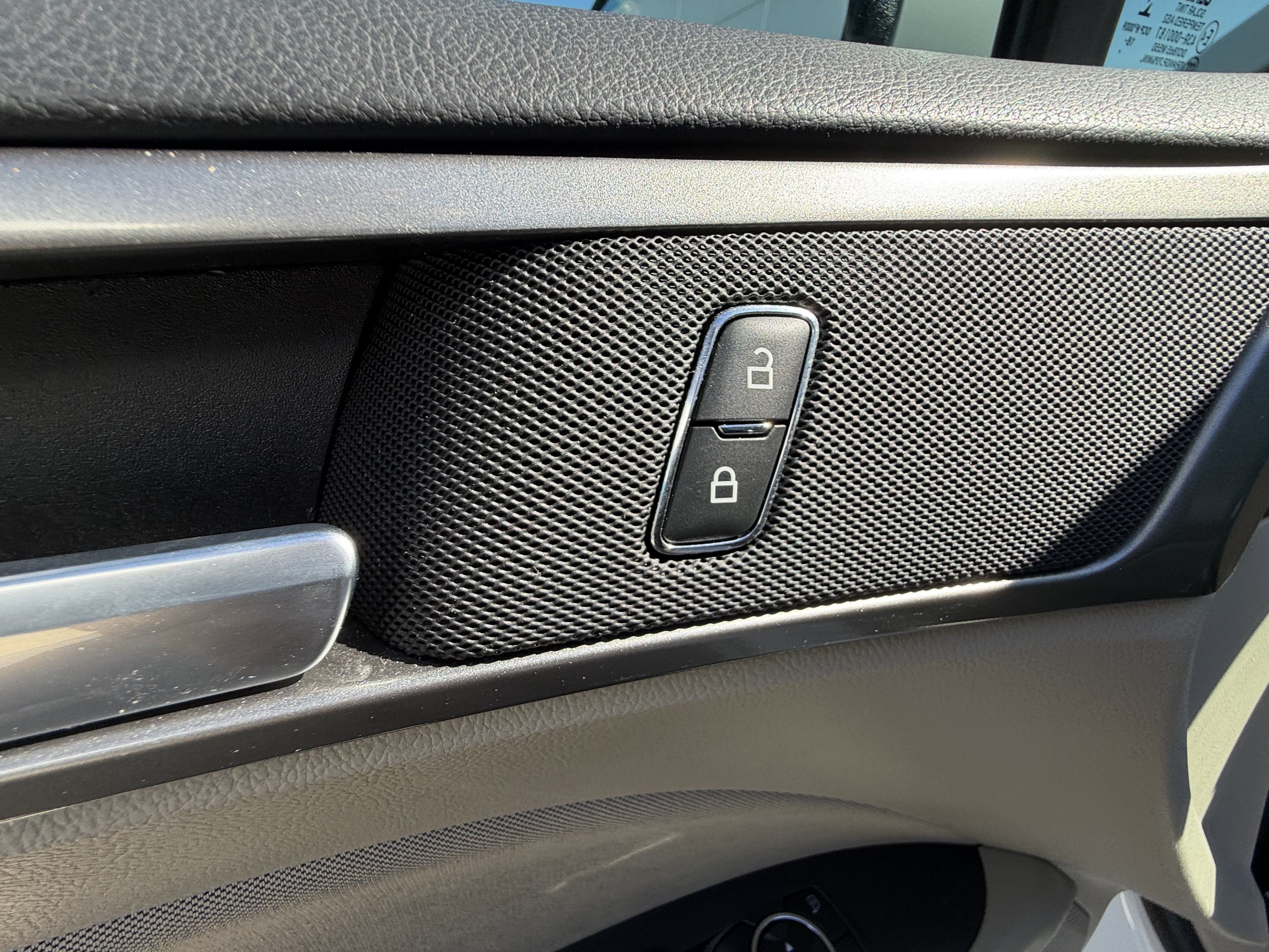 Used 2019 Ford Fusion SE FWD image 15