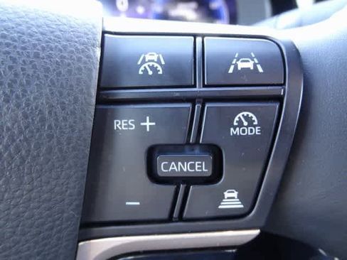 Used 2024 Toyota Crown XLE image 19