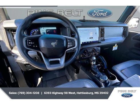 Used 2024 Ford Bronco Black Diamond w/ Sasquatch Package AWD/4WD image 13