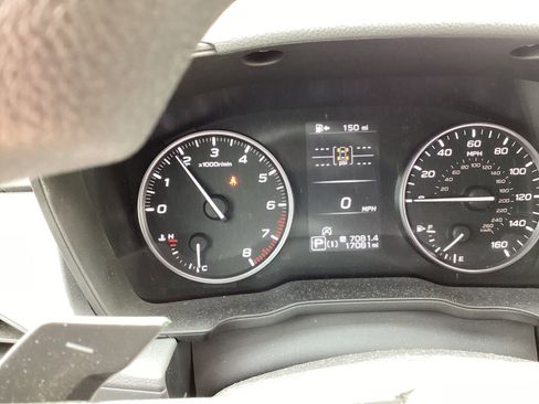Used 2024 Subaru Crosstrek 2.0i Premium AWD/4WD image 2