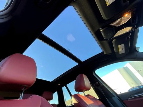 Used 2024 BMW X3 M40i w/ Premium Package image 25