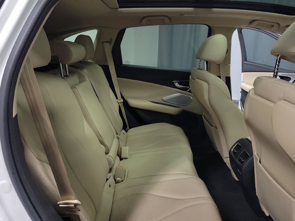Used 2023 Acura RDX w/ Technology Package FWD image 32