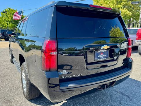 Used 2018 Chevrolet Suburban LT AWD/4WD image 3