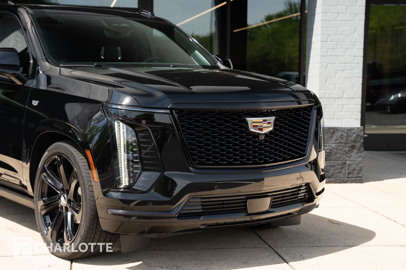 Used 2025 Cadillac Escalade Sport Platinum w/ LPO, Floor Liner Package AWD/4WD image 3