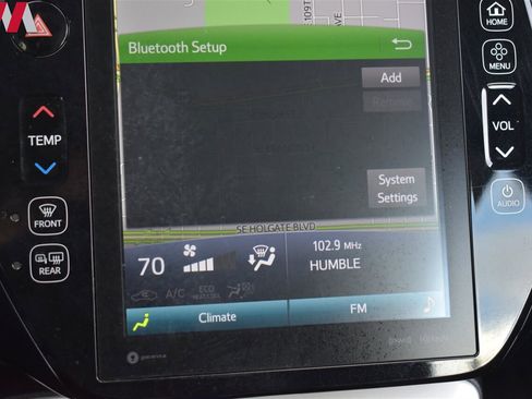 Used 2018 Toyota Prius Prime Premium image 19