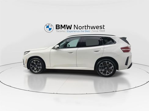 Used 2025 BMW X3 xDrive30i w/ Premium Package image 11