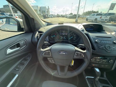 Used 2017 Ford Escape SE image 14