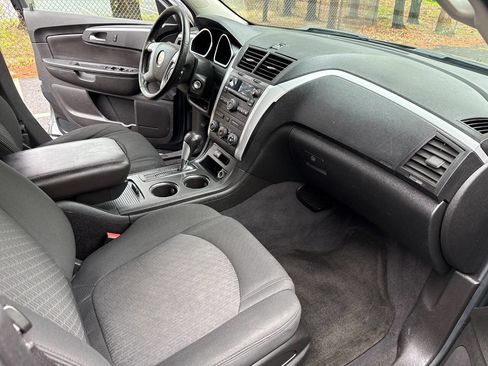 Used 2011 Chevrolet Traverse LT w/ Personal Connectivity Package AWD/4WD image 21
