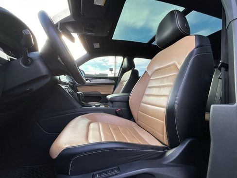 Used 2022 Volkswagen Atlas Cross Sport SEL Premium R-Line image 11