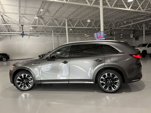 Used 2025 MAZDA CX-90 Plug-In Hybrid w/ Premium Plus image 16