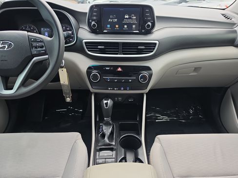 Used 2021 Hyundai Tucson SE w/ Cargo Package FWD image 13