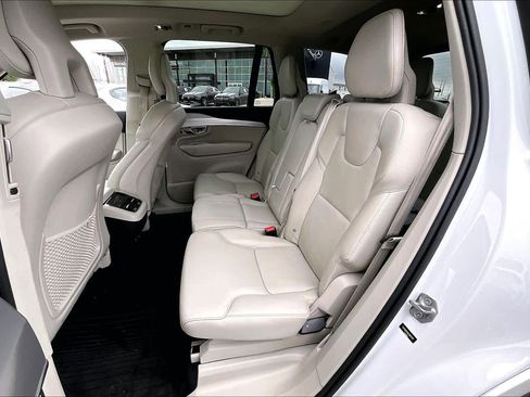 Used 2018 Volvo XC90 T5 Momentum AWD/4WD image 21